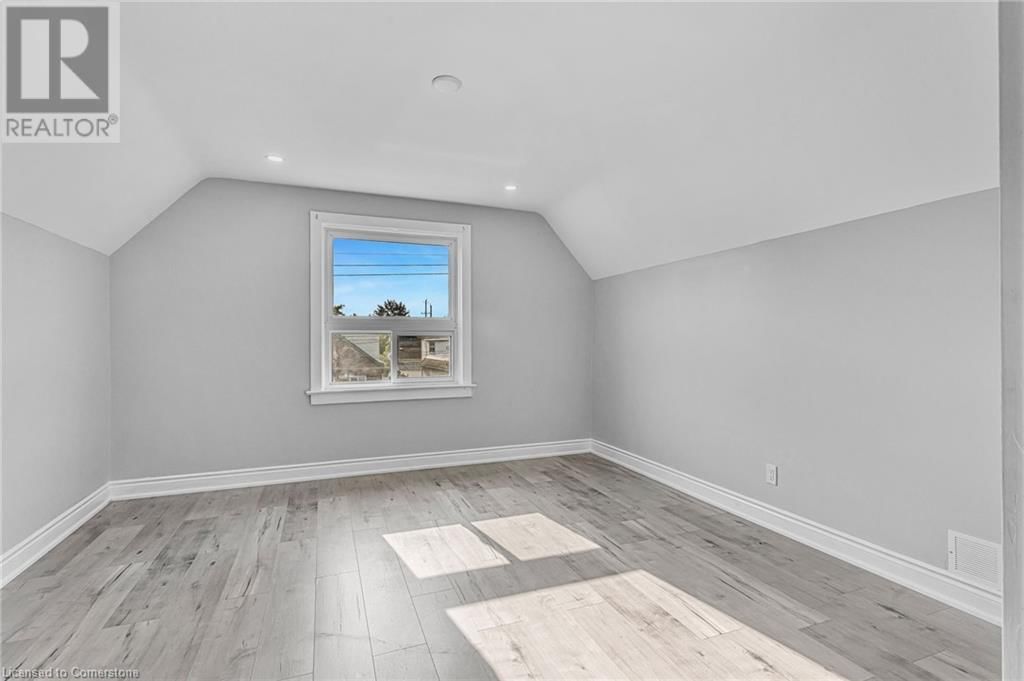 146 CRAIGROYSTON ROAD Image 25