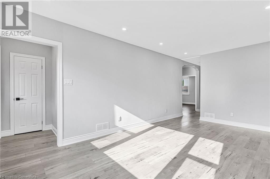 146 CRAIGROYSTON ROAD Image 4