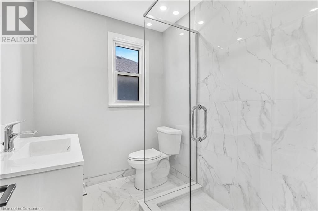 146 CRAIGROYSTON ROAD Image 9
