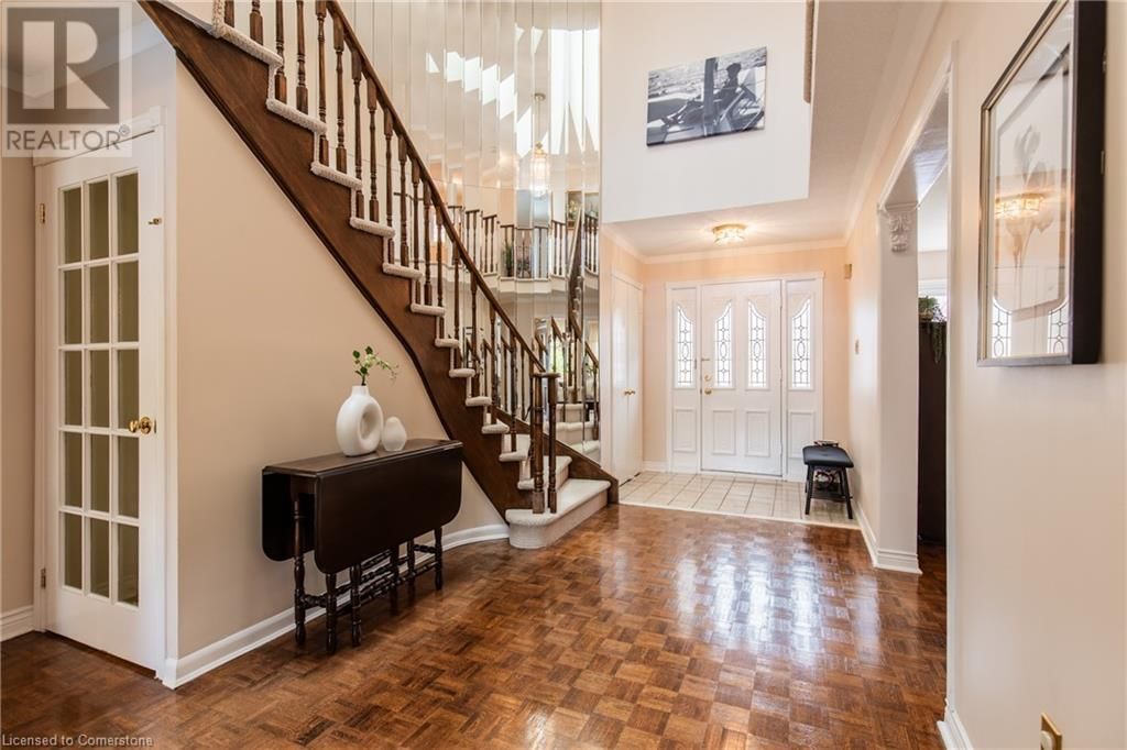 461 GOLDEN OAK DRIVE Image 2