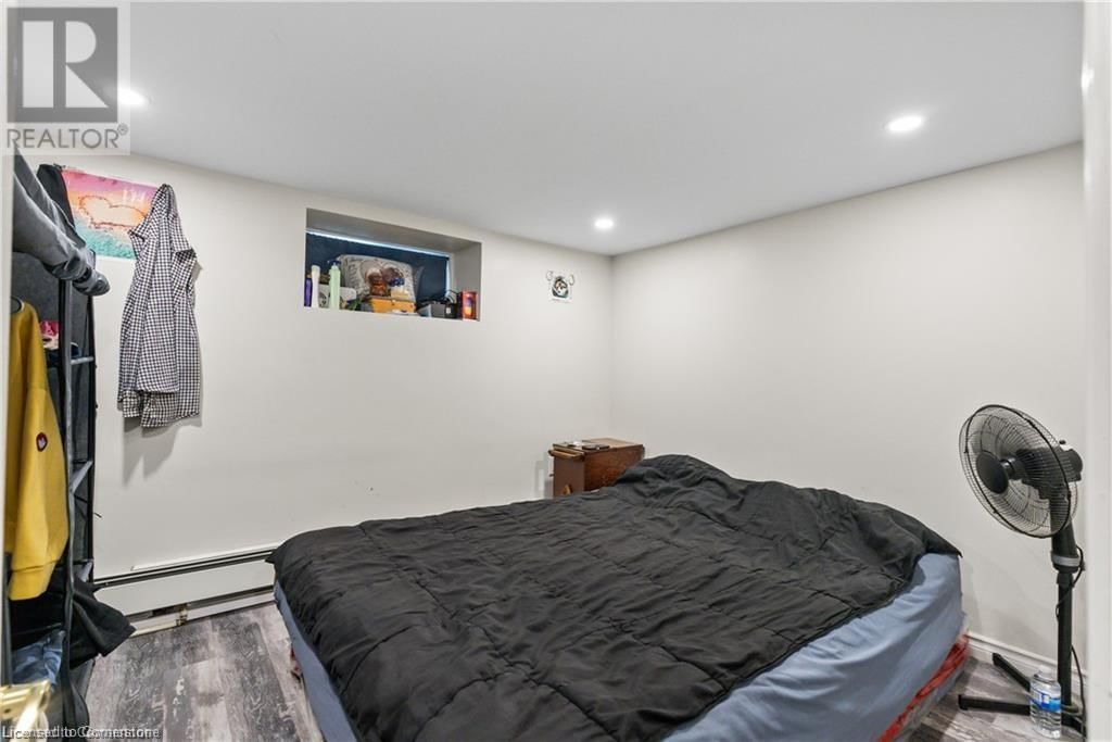 191 SIMCOE STREET SOUTH Image 28
