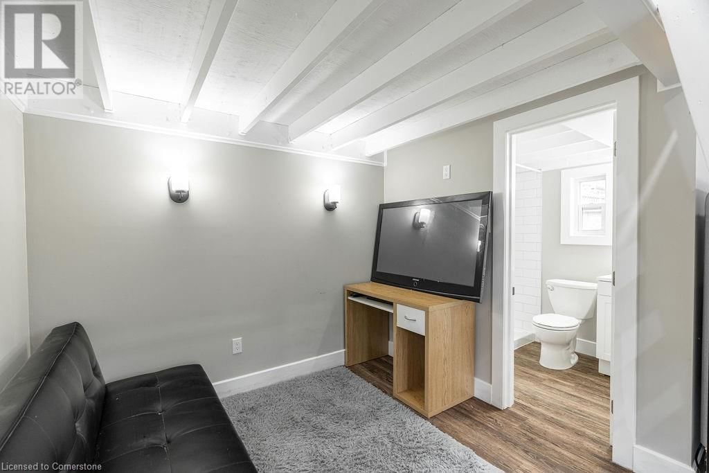 354 SPRUCE STREET Image 19