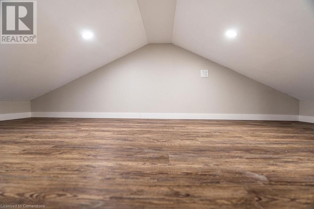354 SPRUCE STREET Image 28