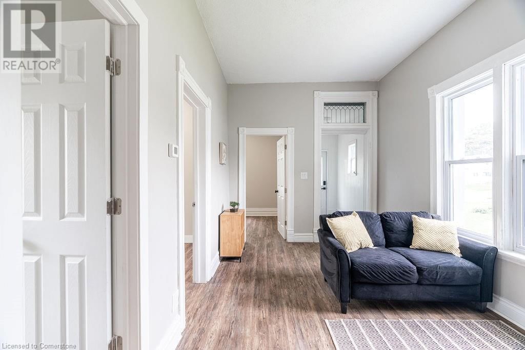 354 SPRUCE STREET Image 9
