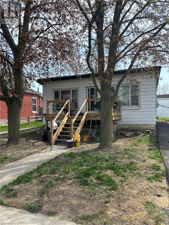 96 GRAND RIVER AVENUE Image 3