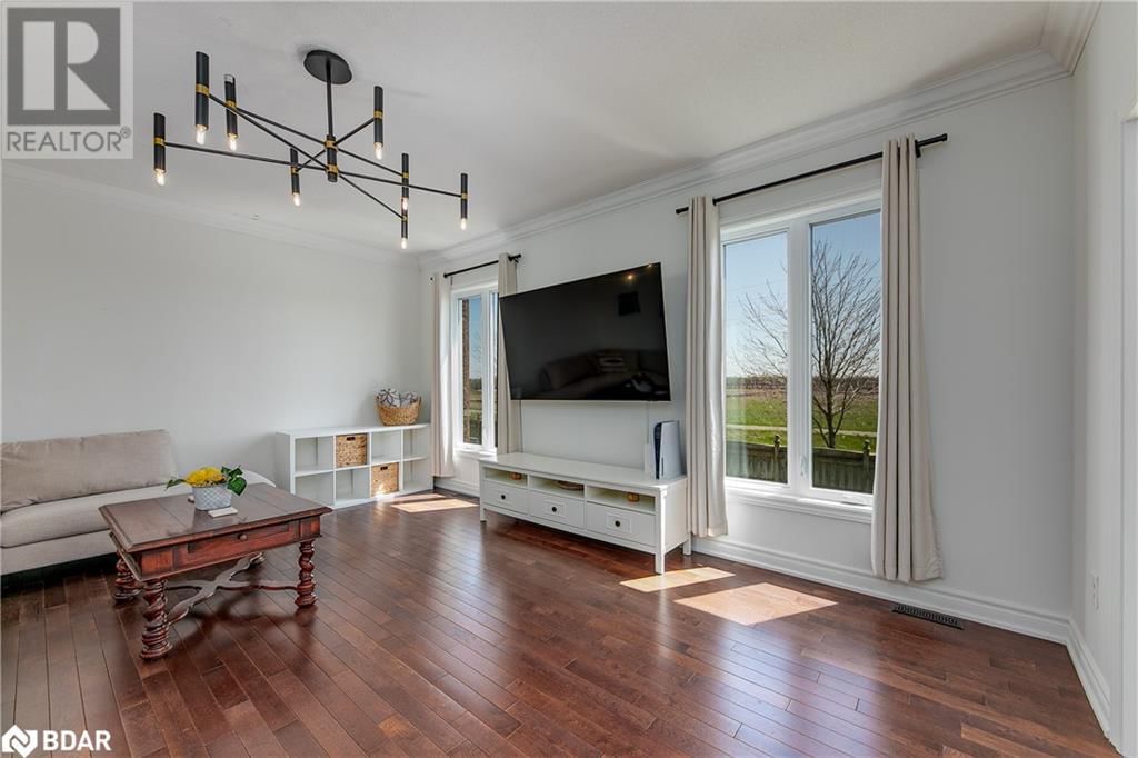 108 SUCCESSION CRESCENT Image 18