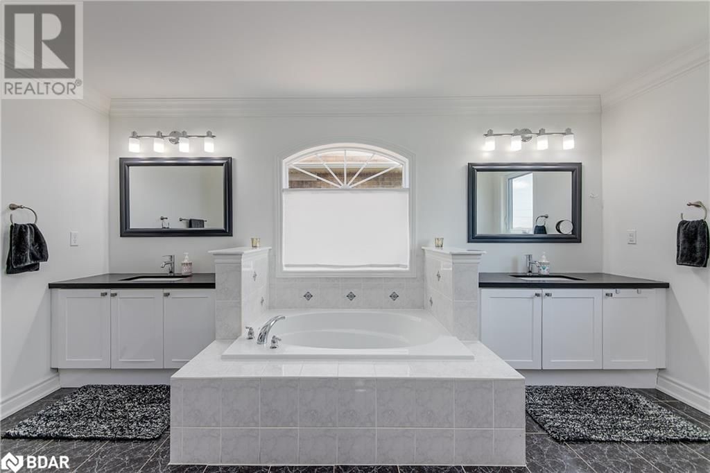 108 SUCCESSION CRESCENT Image 25