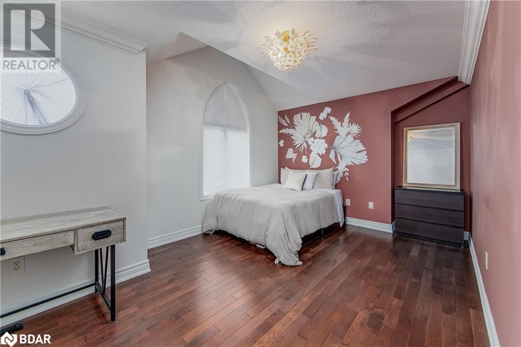 108 SUCCESSION CRESCENT Image 29