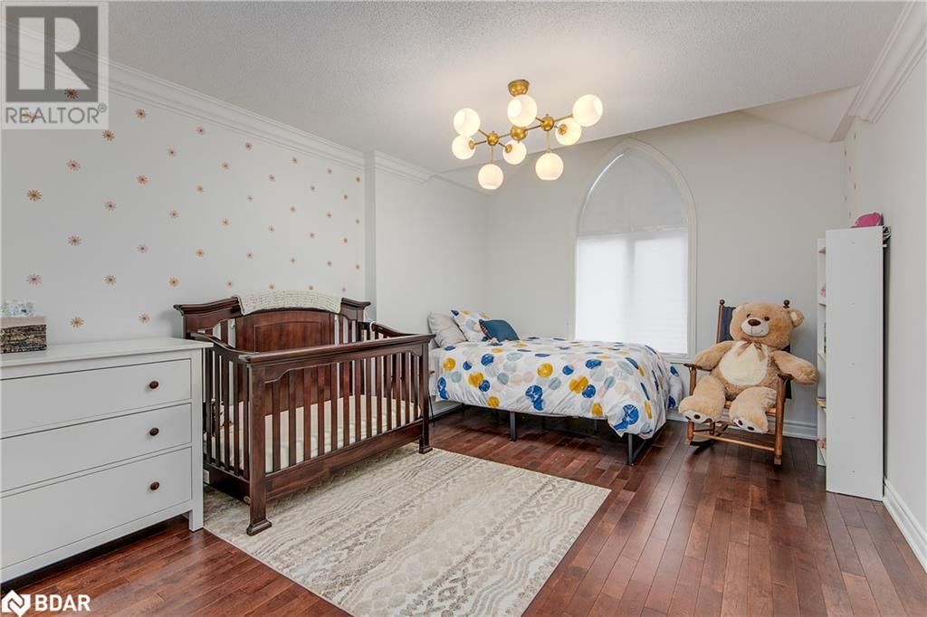 108 SUCCESSION CRESCENT Image 30