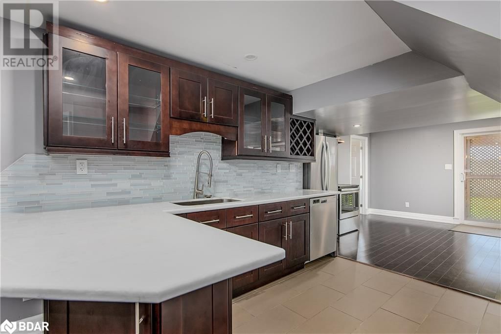 108 SUCCESSION CRESCENT Image 38