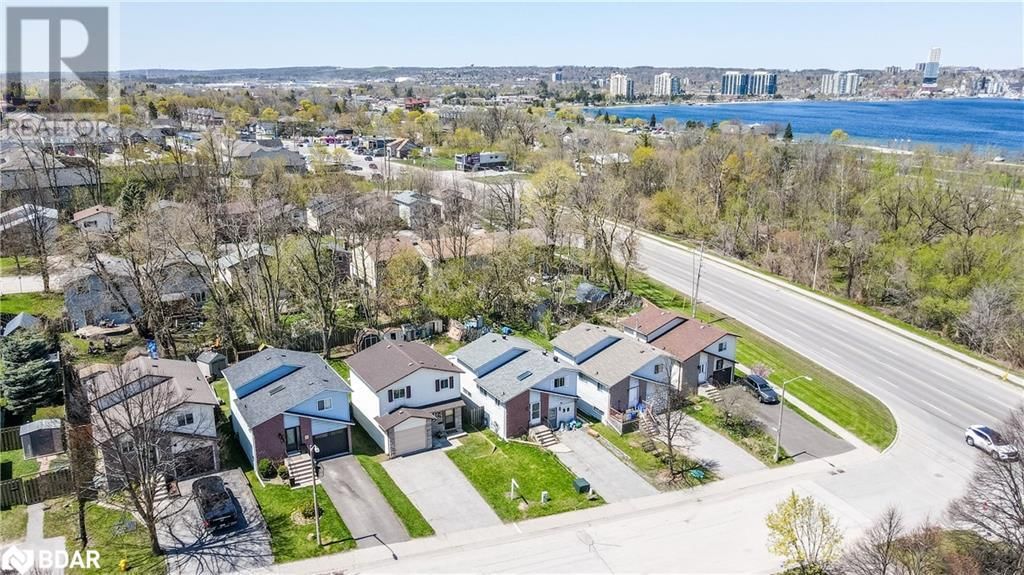 82 MELINDA CRESCENT Image 30