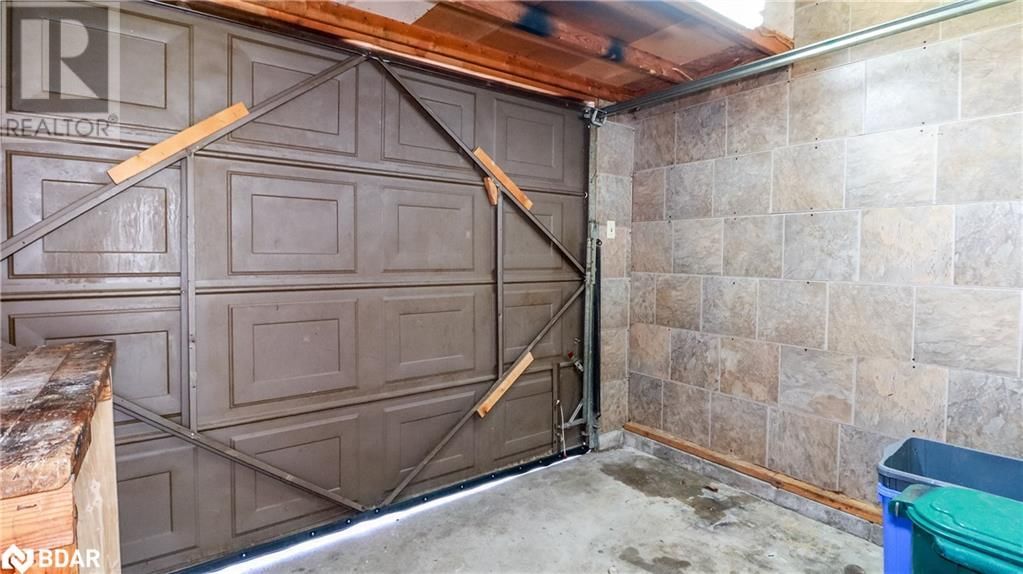 82 MELINDA CRESCENT Image 31