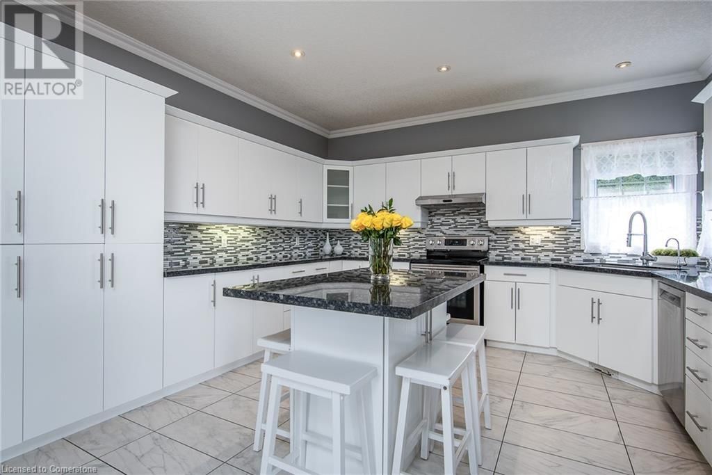 35 YARROW COURT Image 13
