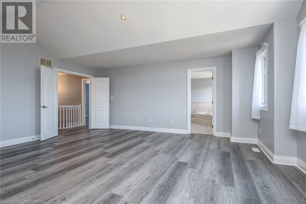 35 YARROW COURT Image 21