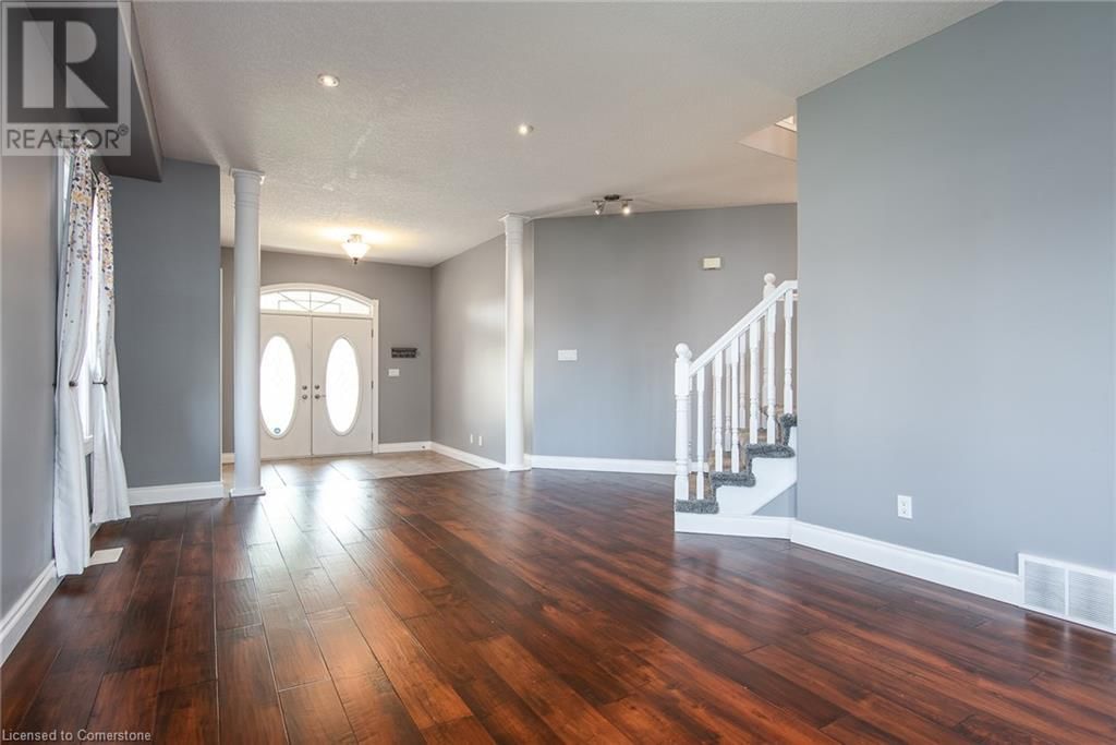 35 YARROW COURT Image 7