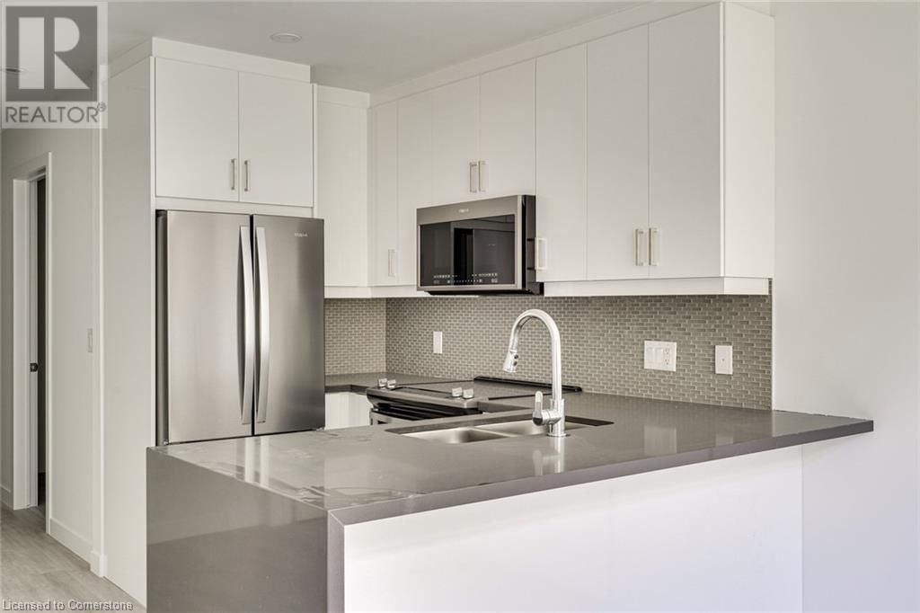 302 - 479 CHARLTON AVENUE EAST Image 11