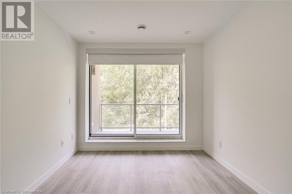 302 - 479 CHARLTON AVENUE EAST Image 17