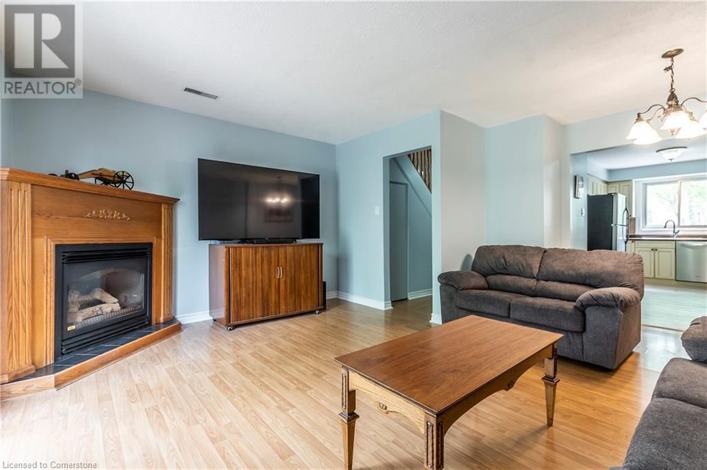 7 - 121 MORGAN AVENUE Image 10