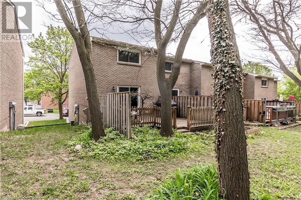 7 - 121 MORGAN AVENUE Image 31
