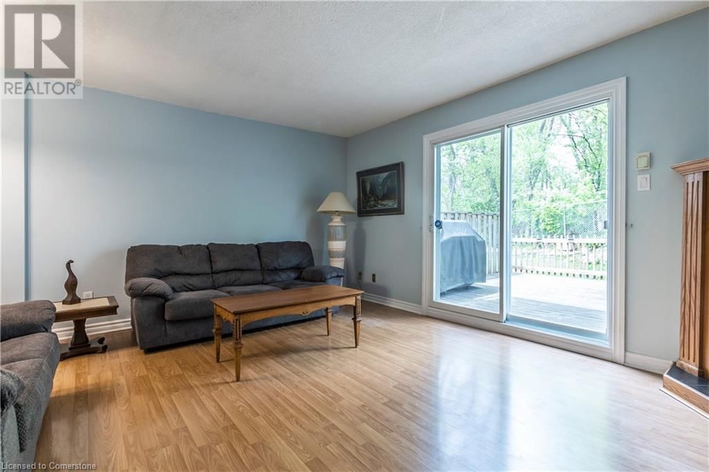7 - 121 MORGAN AVENUE Image 8
