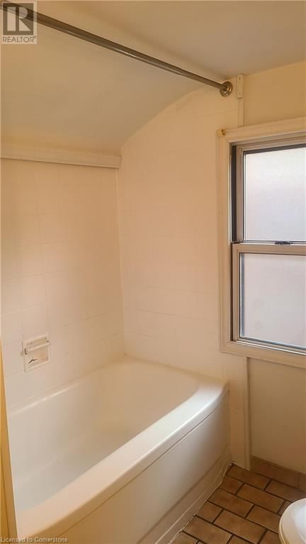 992 MONTCLAIR AVENUE Image 13