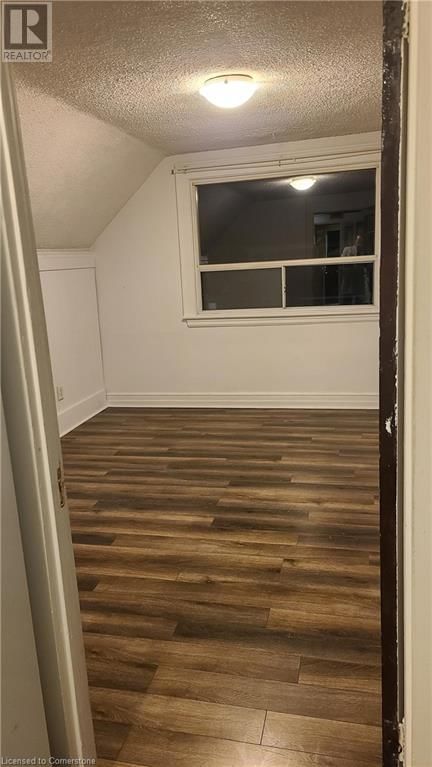 992 MONTCLAIR AVENUE Image 16