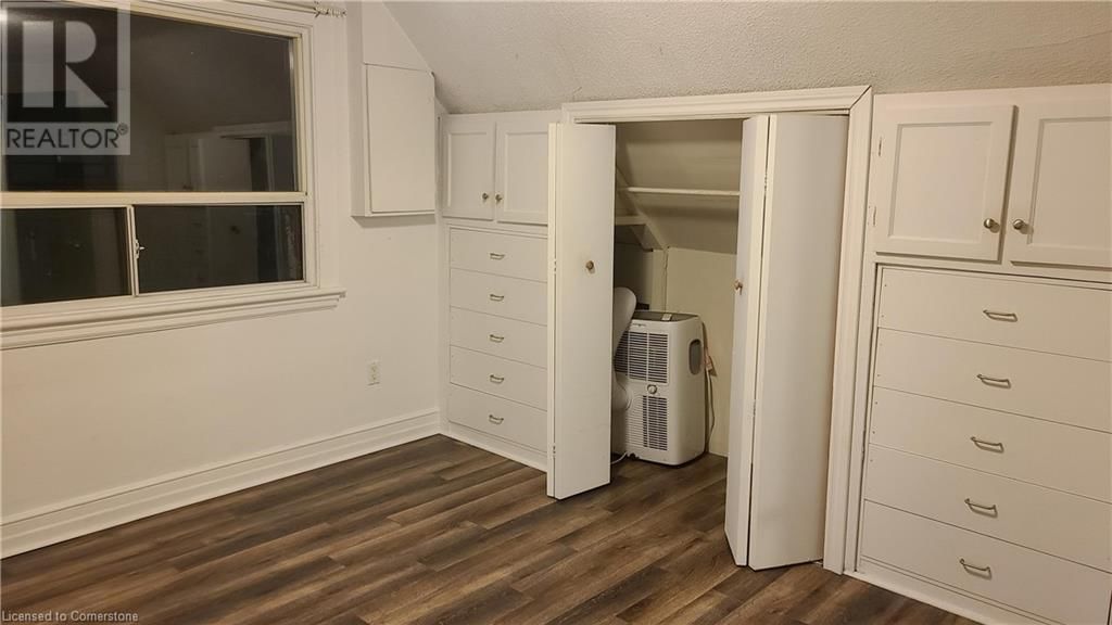 992 MONTCLAIR AVENUE Image 20