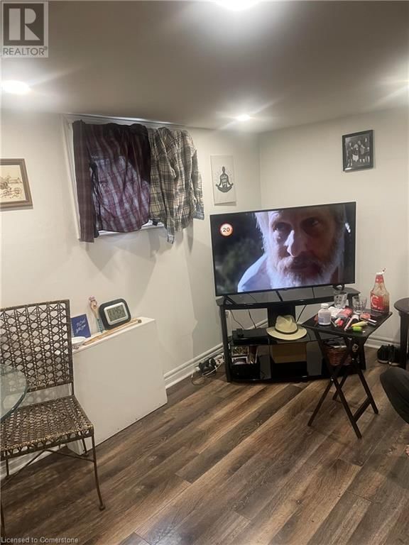 992 MONTCLAIR AVENUE Image 21