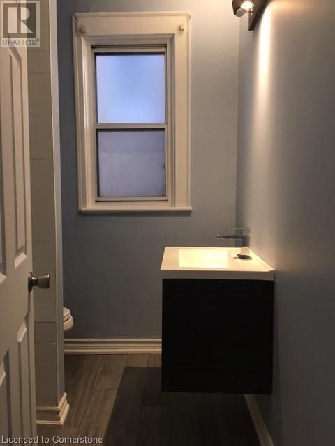 992 MONTCLAIR AVENUE Image 31