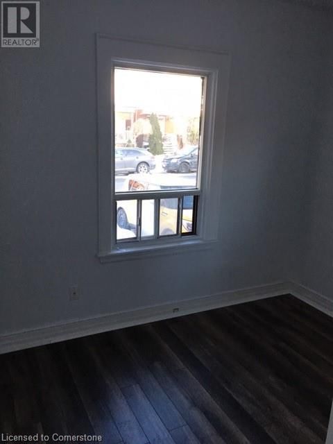 992 MONTCLAIR AVENUE Image 32