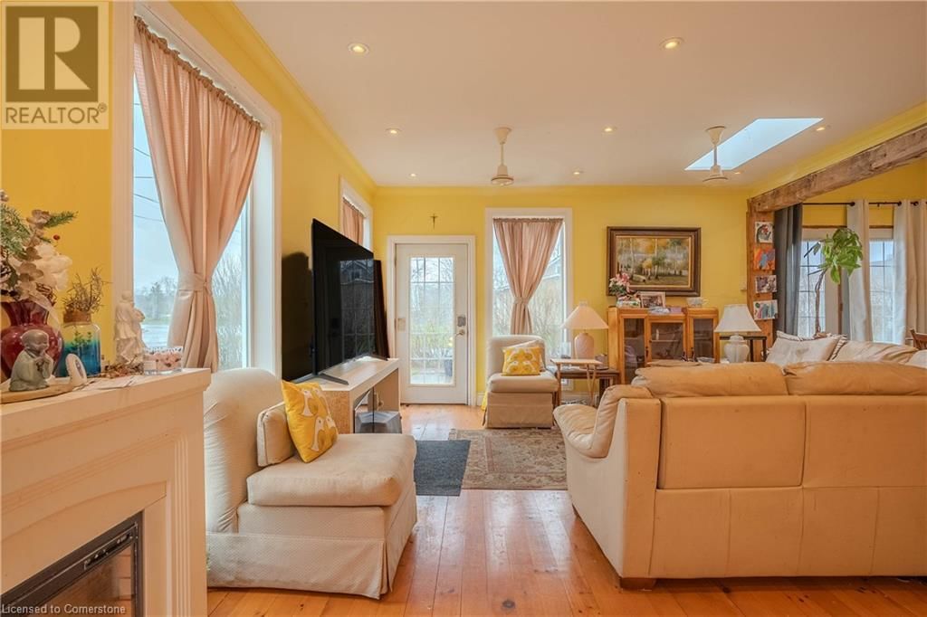 1093 SUNSET DRIVE Image 4