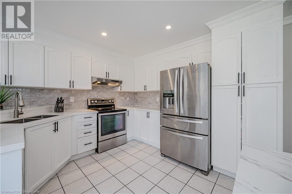 2267 EMPIRE CRESCENT Image 18