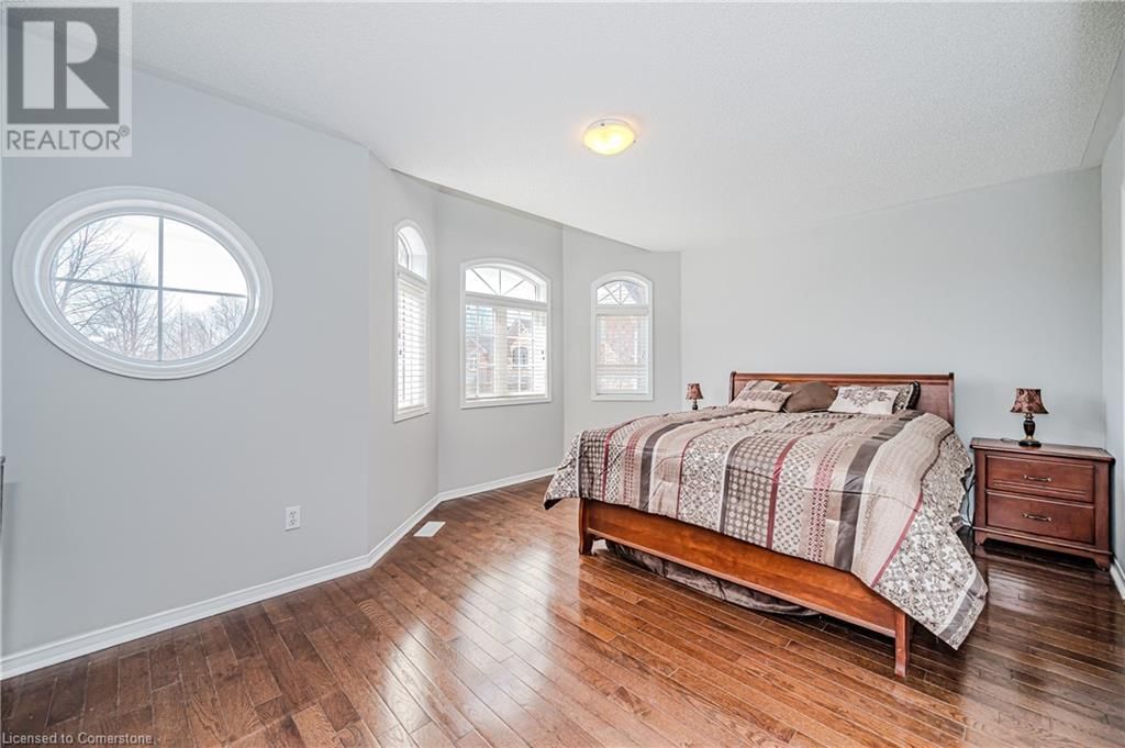2267 EMPIRE CRESCENT Image 23