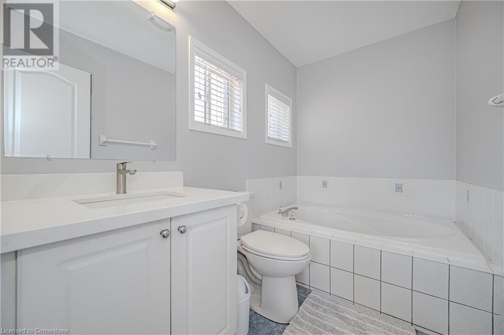 2267 EMPIRE CRESCENT Image 25