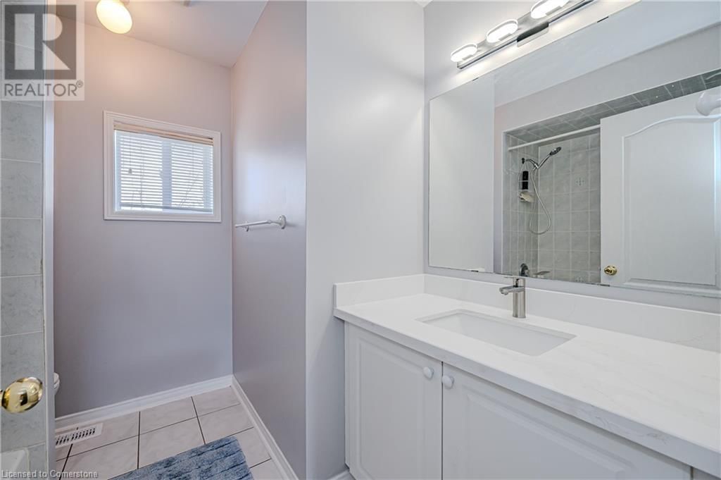 2267 EMPIRE CRESCENT Image 28