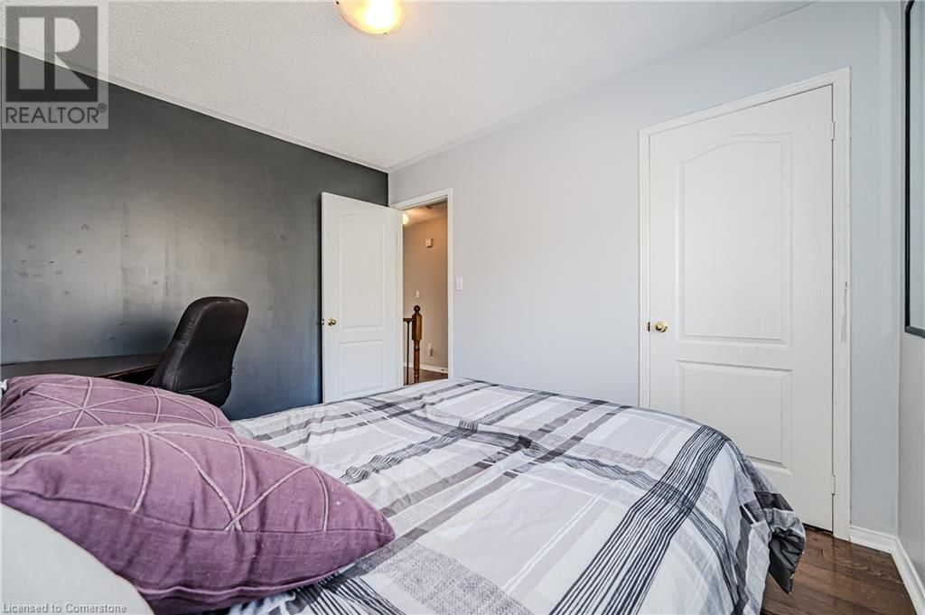 2267 EMPIRE CRESCENT Image 31