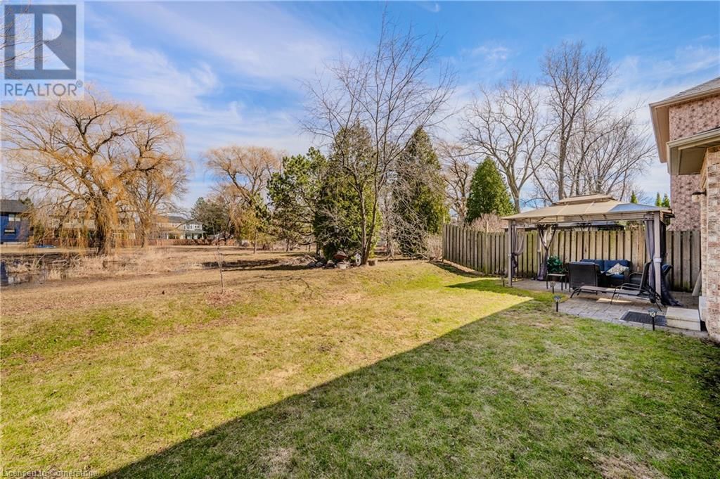 2267 EMPIRE CRESCENT Image 42