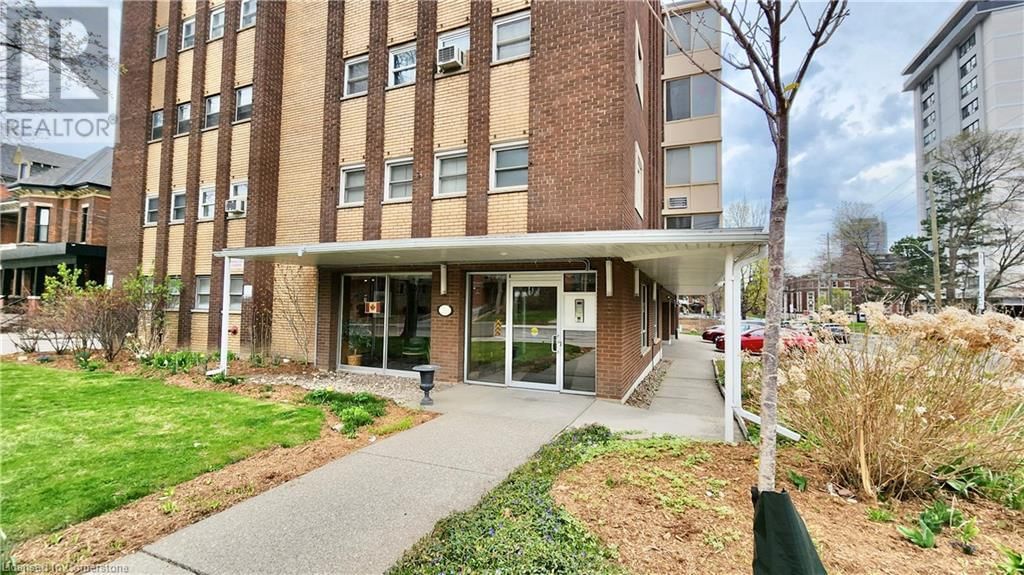 204 - 38 CHARLTON AVENUE WEST Image 11