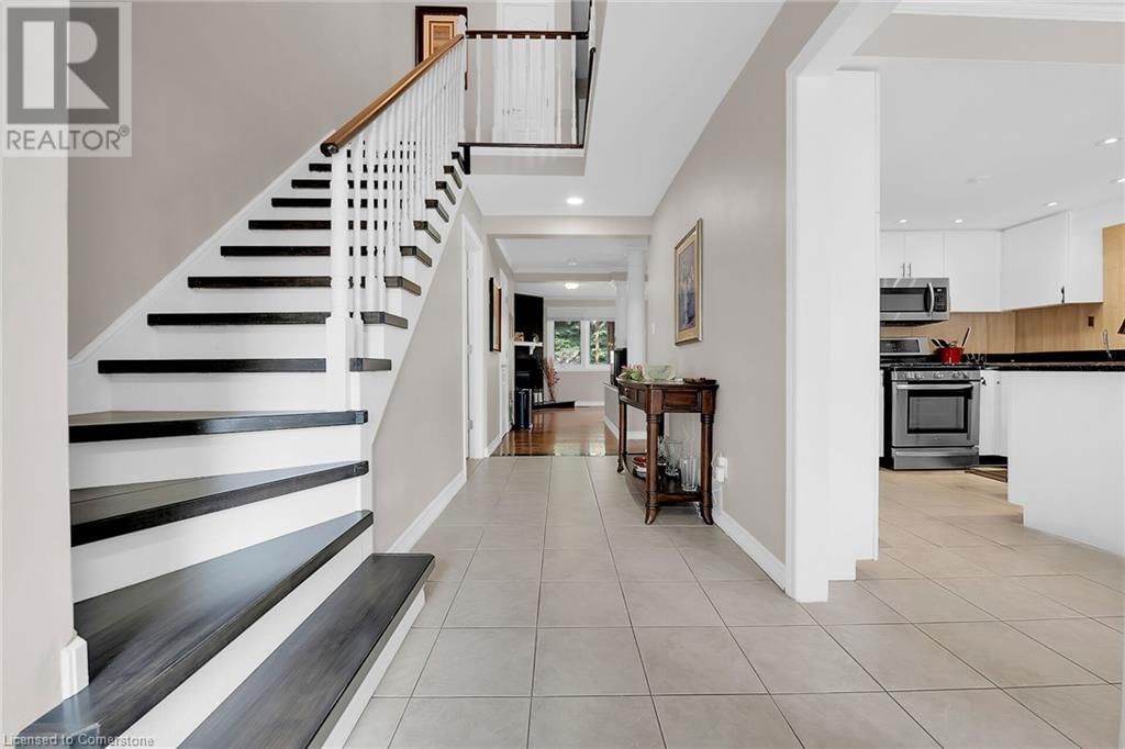 10 EDGEWATER DRIVE Image 12