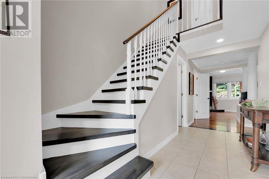 10 EDGEWATER DRIVE Image 22