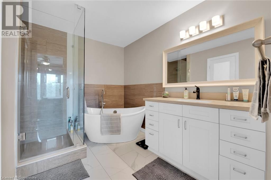 10 EDGEWATER DRIVE Image 28