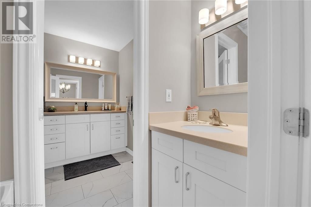 10 EDGEWATER DRIVE Image 31