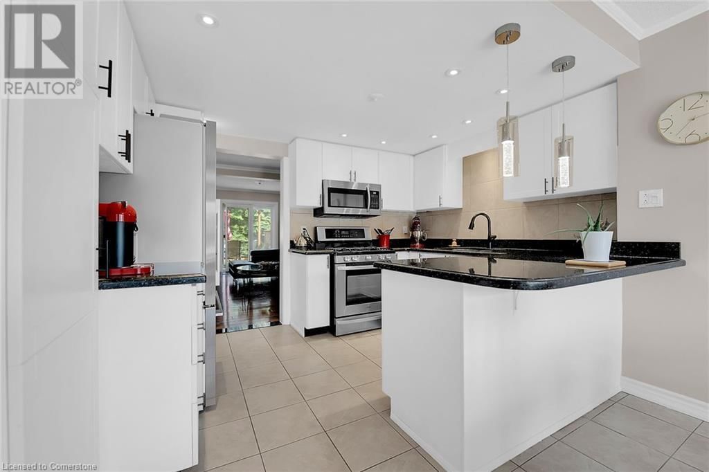 10 EDGEWATER DRIVE Image 6