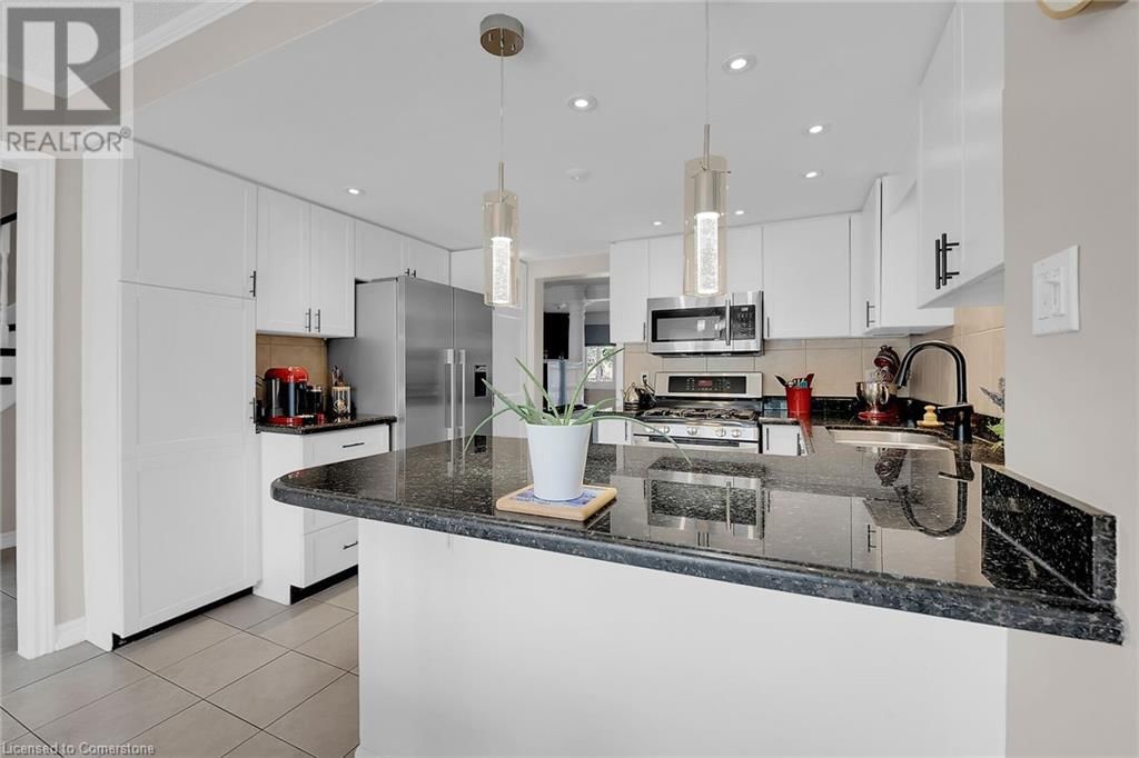 10 EDGEWATER DRIVE Image 7