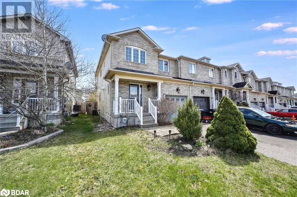 27 ADMIRAL CRESCENT Image 1