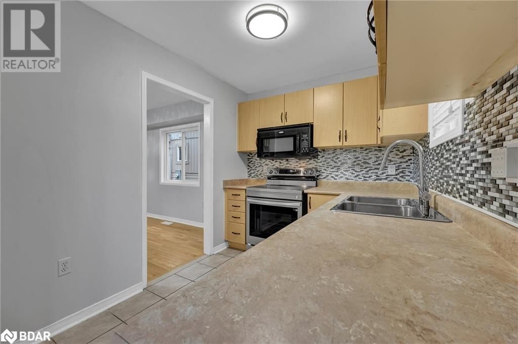 27 ADMIRAL CRESCENT Image 11