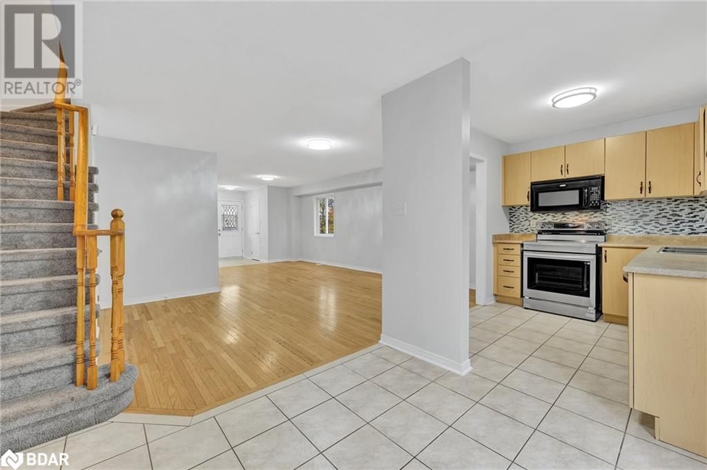 27 ADMIRAL CRESCENT Image 14