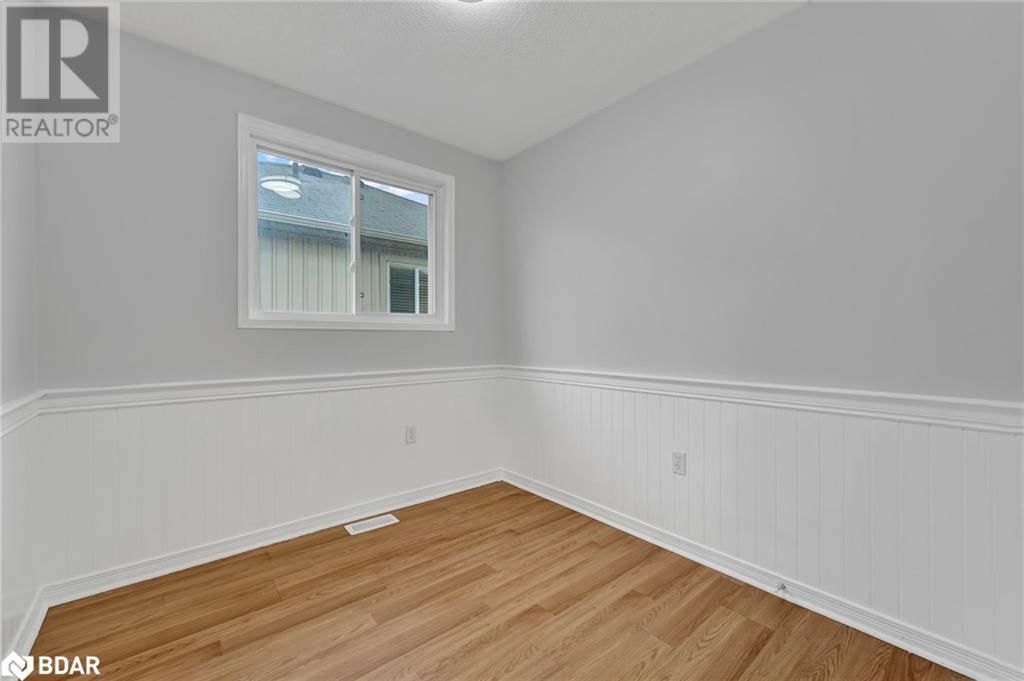 27 ADMIRAL CRESCENT Image 19
