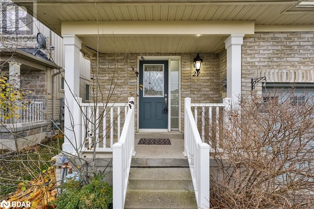 27 ADMIRAL CRESCENT Image 2