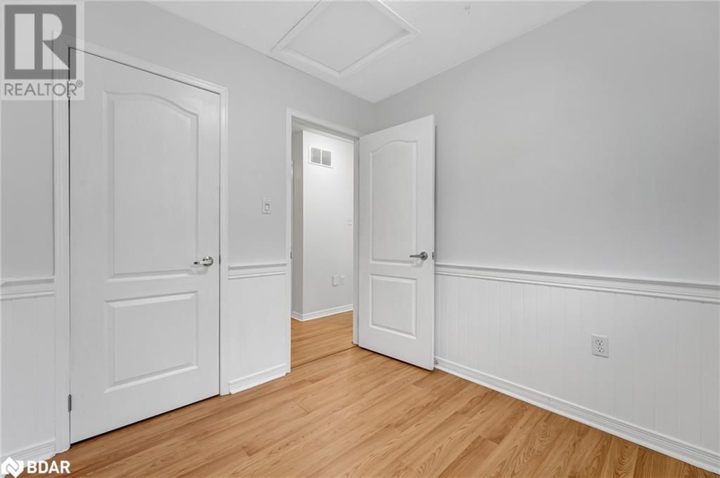 27 ADMIRAL CRESCENT Image 20